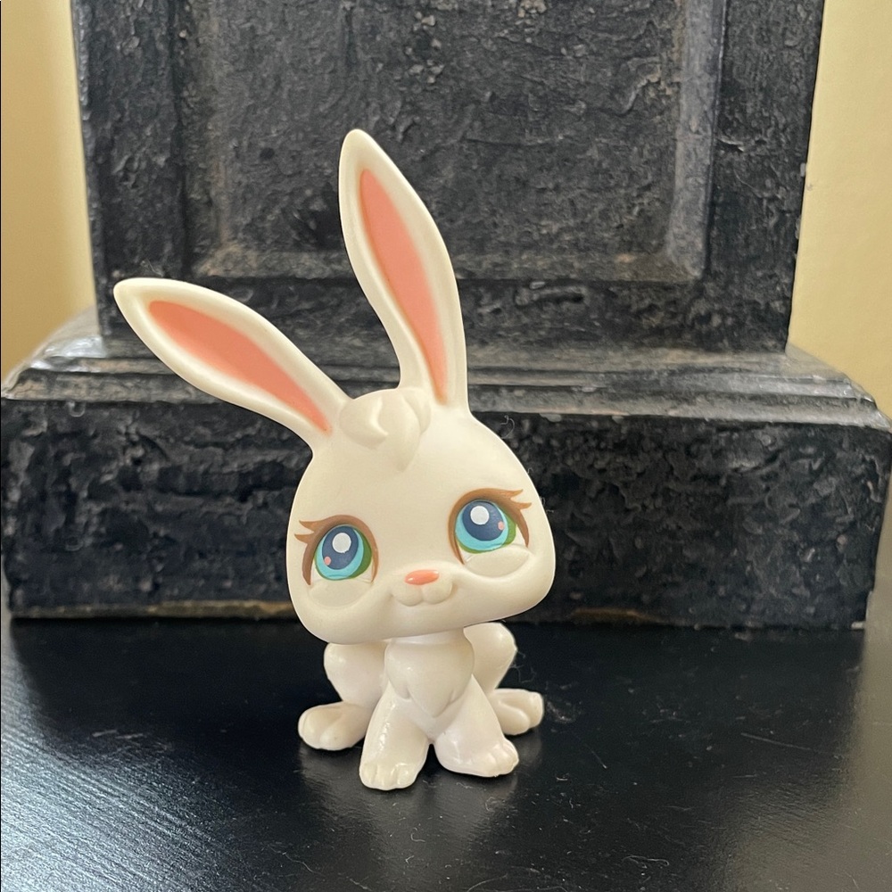 Littlest Pet Shop Vintage Bunny Rabbit